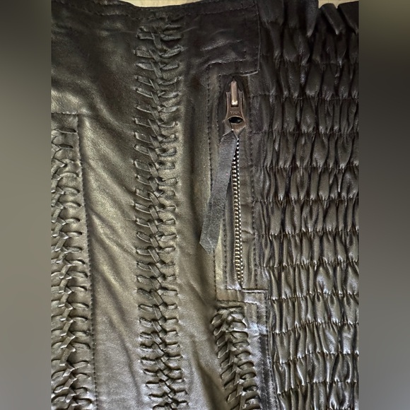 Double D Ranch AMAZING Leather coat.  Worn 2x.  Smoke free home. - Picture 4 of 10